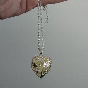 Beautiful sterling silver heart necklace